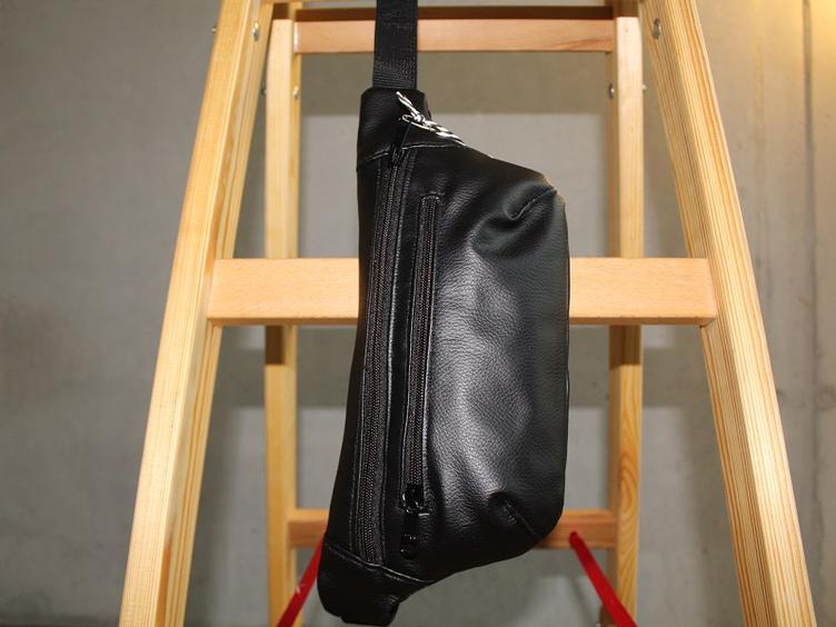 Bauchtasche Kunstleder schwarz