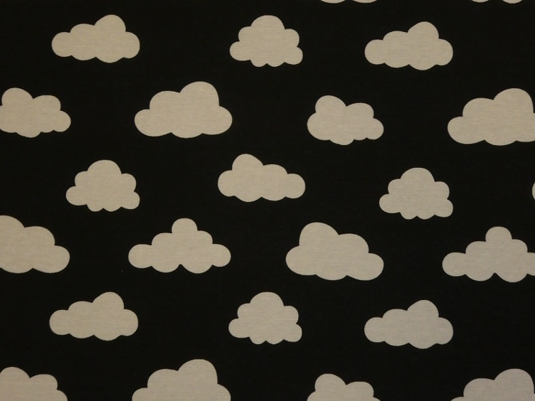 Canvas schwarz mit Wolken