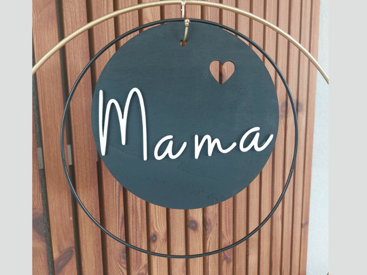 Holzkranz Mama schwarz mit schwarzem Ring