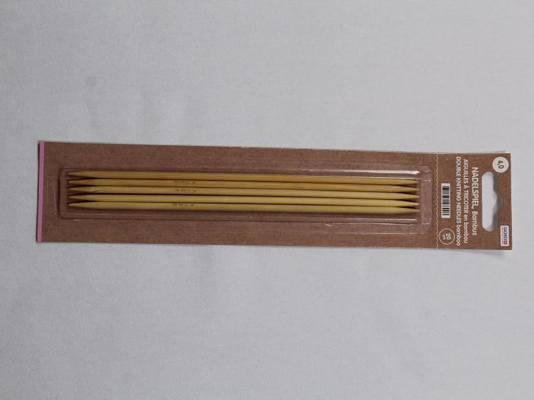 Nadelspiel Bambus 4 mm / 20 cm