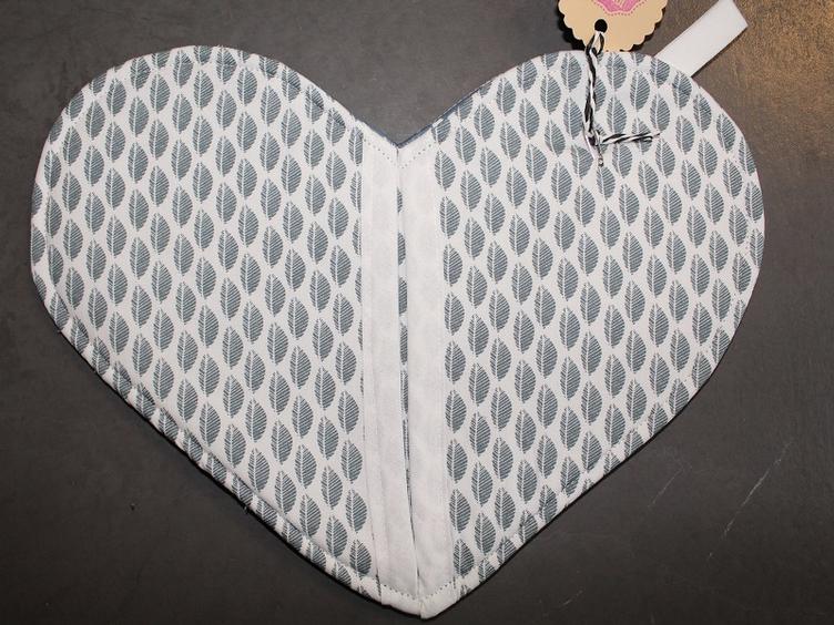 Topflappen Herzform Blätter hellblau