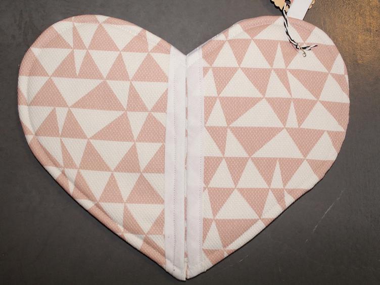 Topflappen Herzform rosa weiss Muster