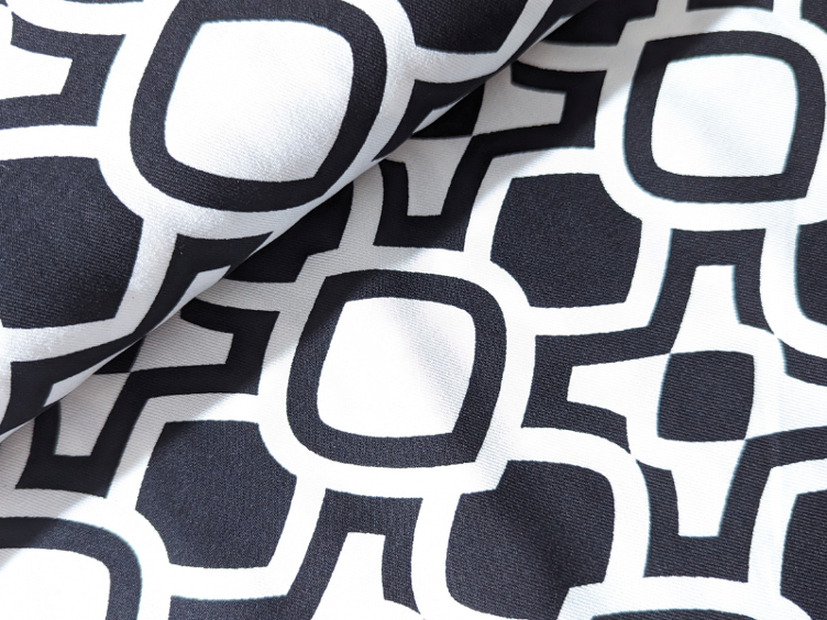 Twill schwarz/weiss Muster Viscose 90cm x 141 cm