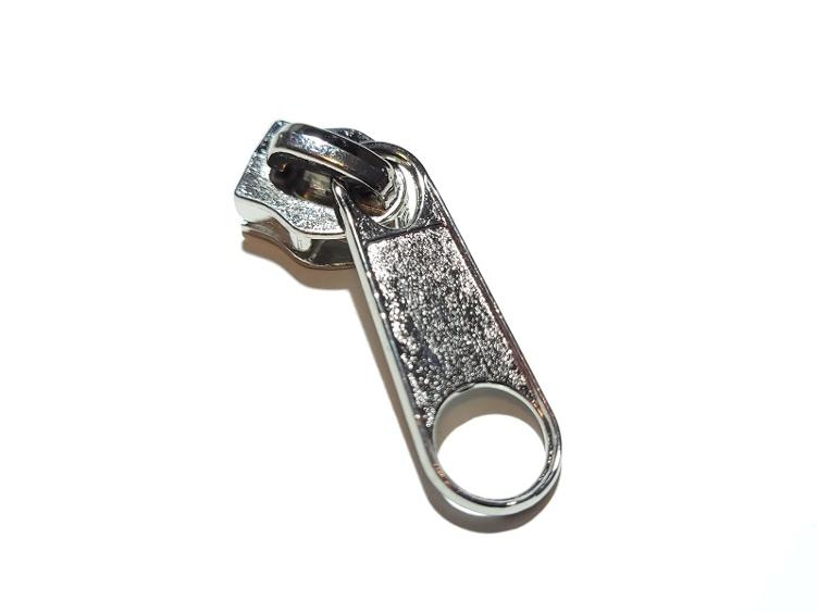 Zipper zu Endlosreissverschluss silber